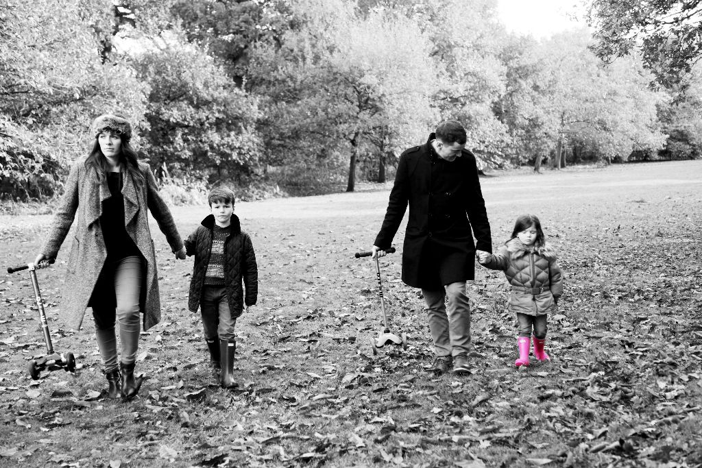 You are currently viewing Family Portraits Altrincham- Gorgeous Autumn shots.