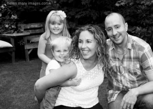 Read more about the article Family portrait photos in Altrincham – Helen Mary Images capturing families at their most natural
