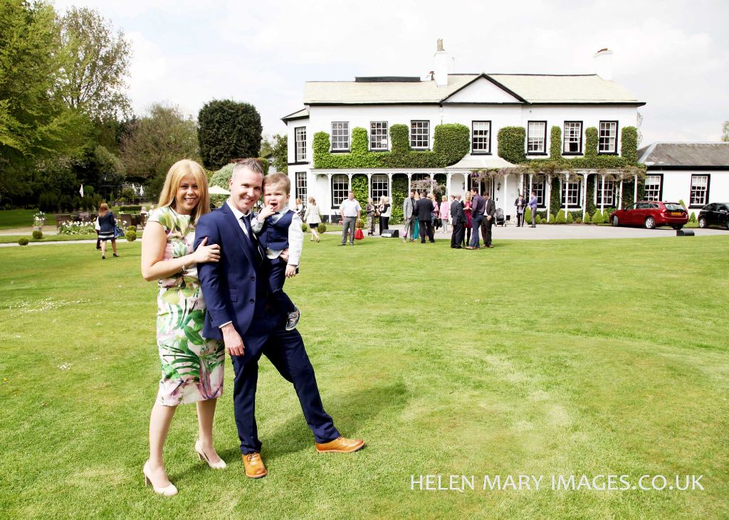 You are currently viewing Family portrait photography Cheshire – a Beautiful sunny day for a Christening