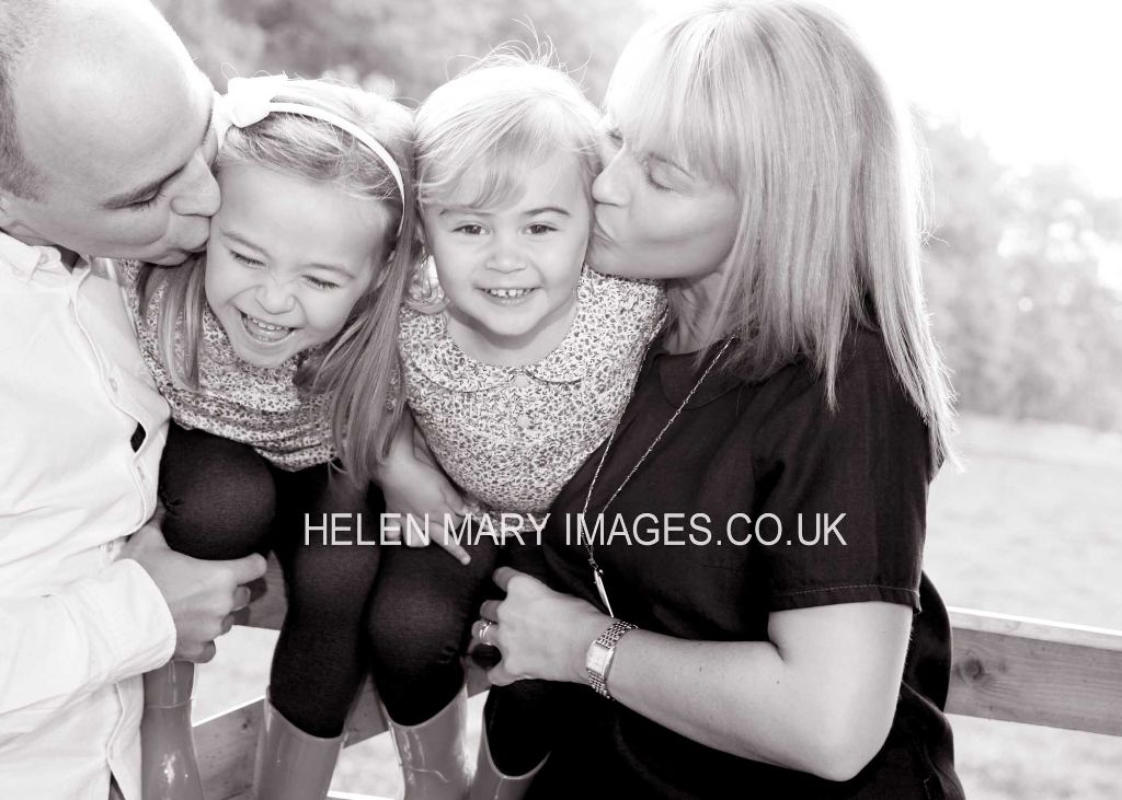 You are currently viewing Professional portrait photography Cheshire by Helen Mary Images. Fun family photo sessions.