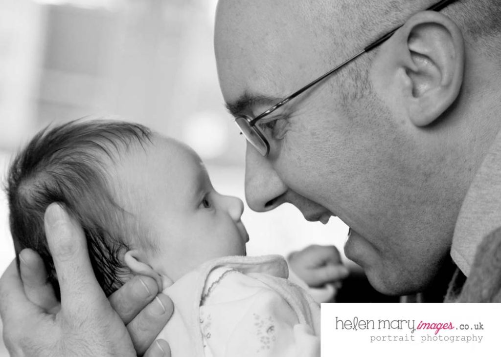 You are currently viewing New baby photo sessions Hale and Altrincham